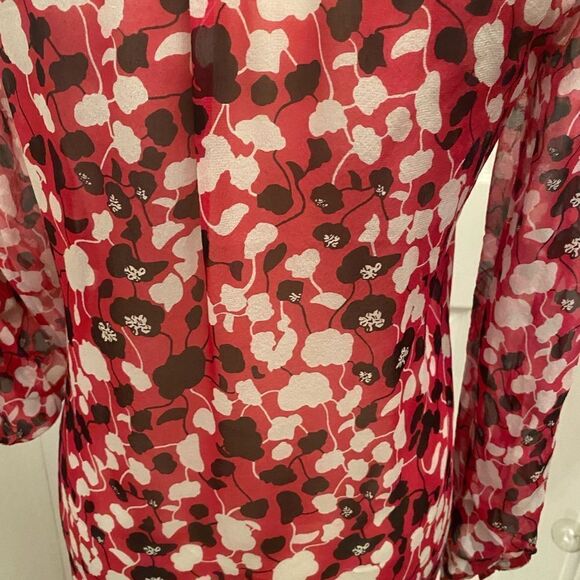 Diane Von Furstenberg 100% silk blouse, size 0 - Picture 7 of 10